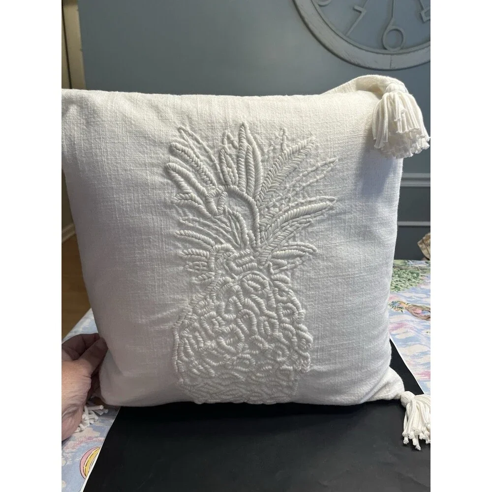 Pottery Barn White Embroidered Pineapple Motif Square Throw Pillow Corner Tassel